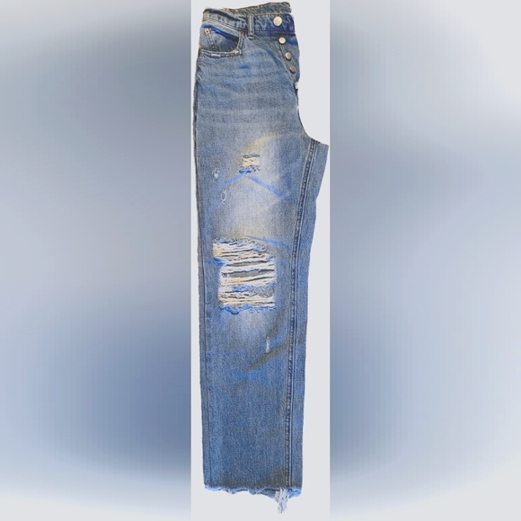 BDG Light Wash Slim Straight Button Front Distressed Jeans, 26 (2/4) -EUC - Picture 3 of 6